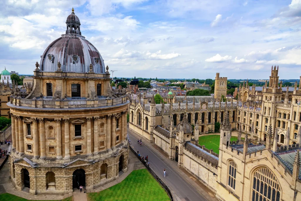 Clarendon Fund Scholarships at the University of Oxford